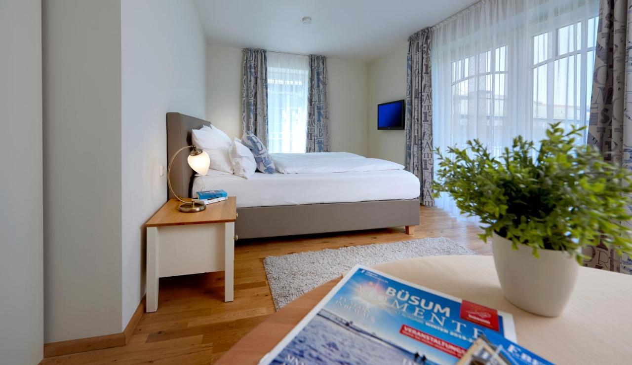 Two-Bedroom Apartment 206 04