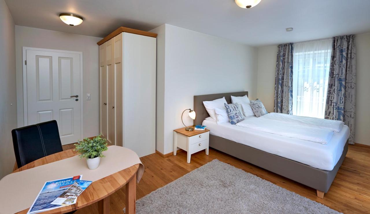 Two-Bedroom Apartment 206 04