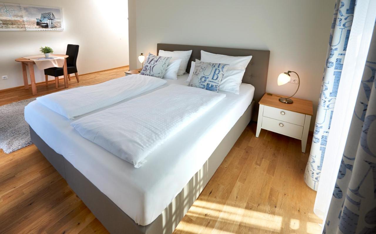 Two-Bedroom Apartment 206 04