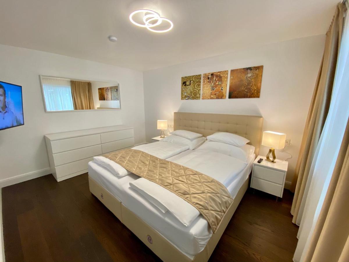 Apartment mit Balkon