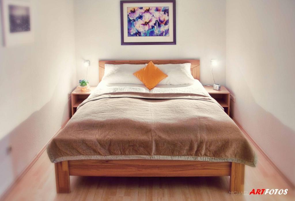 One-Bedroom Apartment,375743311:JPEG