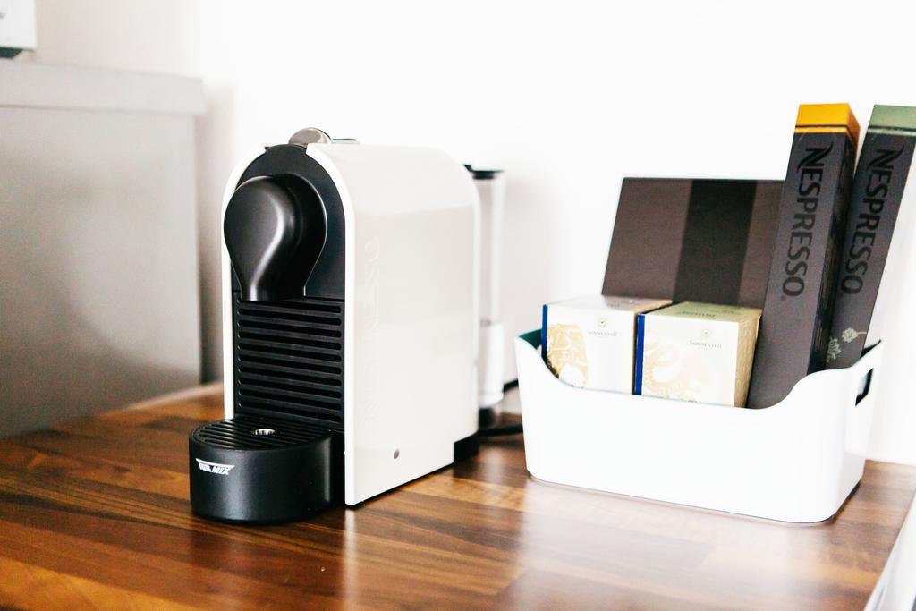 Large Studio Apartment,143049405:JPEG