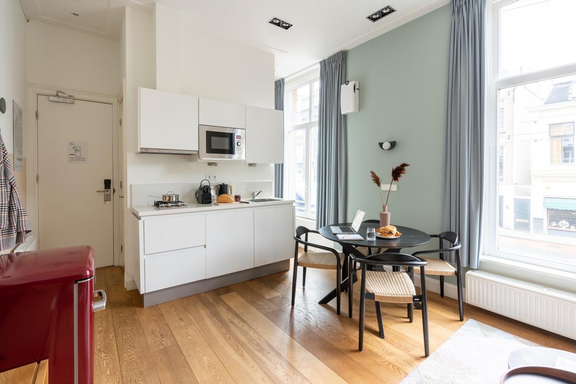 Großes Apartment mit 1 Schlafzimmer und Schlafsofa