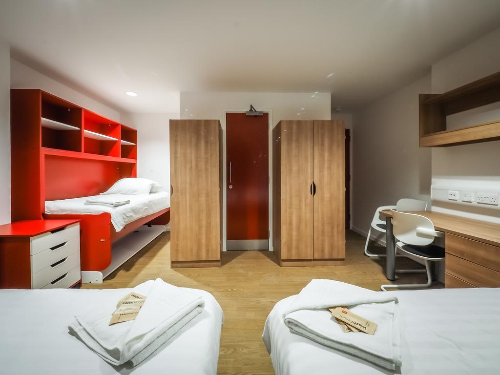 Standard Dreibettzimmer mit eigenem Bad