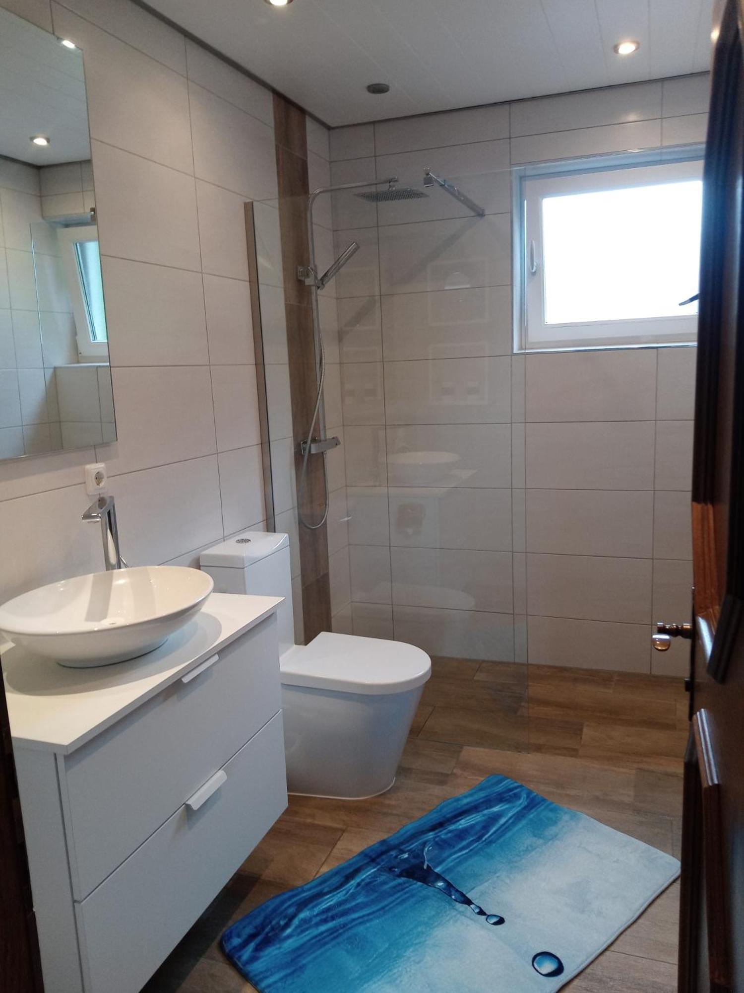 Apartment mit Balkon