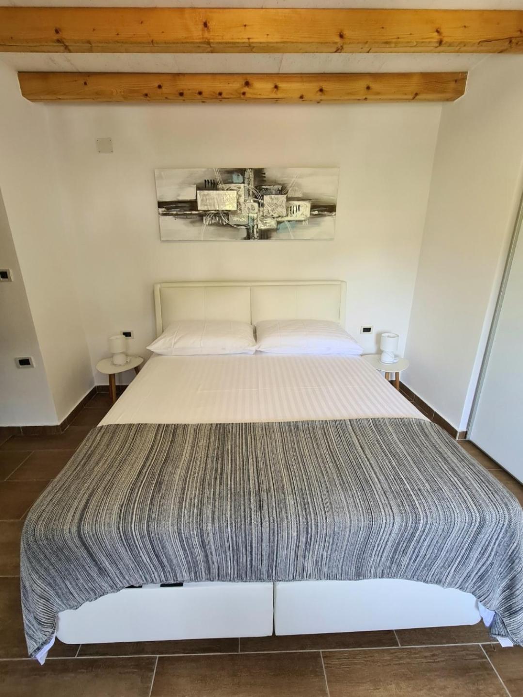 Apartment with Sea View,1398949772:JPEG