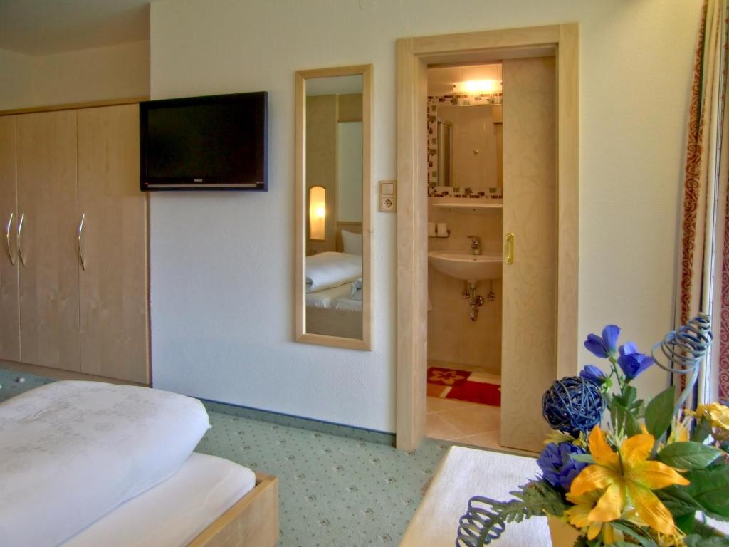 Doppelzimmer mit Balkon