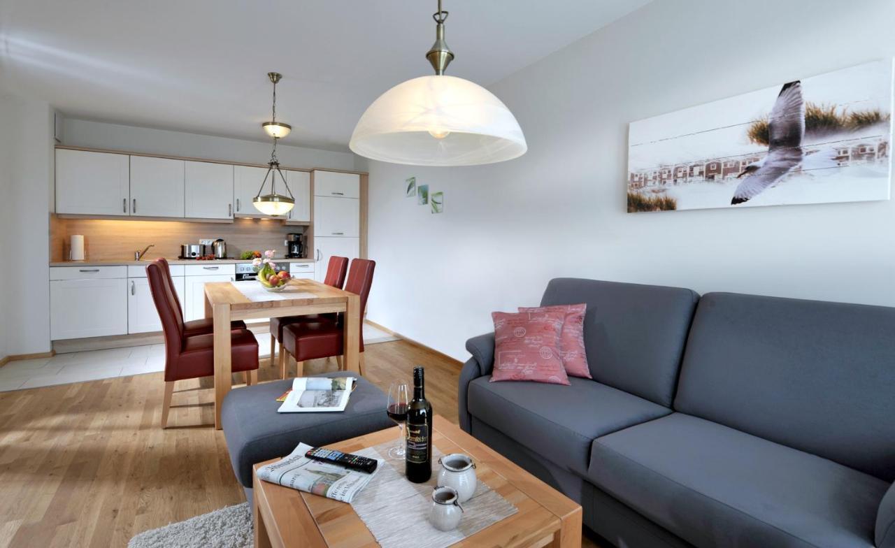 One-Bedroom Apartment 208 02