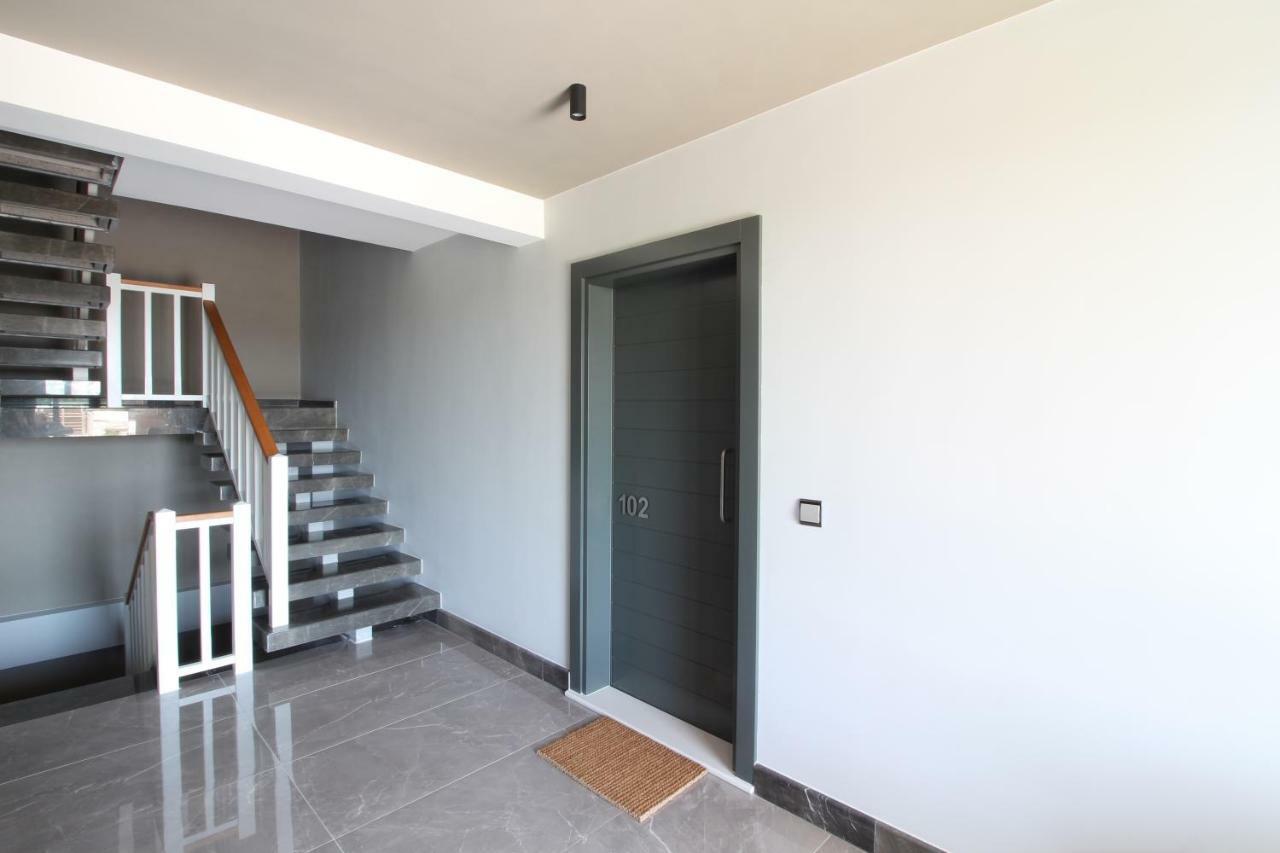 One-Bedroom Apartment,860599100:JPEG