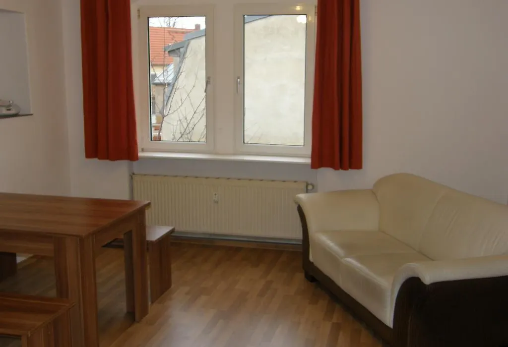 Apartment-Ferienwohnung Dresden-Briesnitz-1