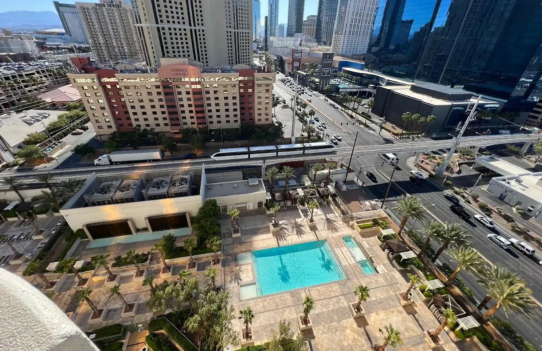 Luxury Studio Mgm Signature, Great Location, Lazy River, No Resort Fees-1