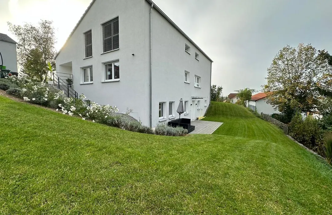 Modernes Apartment mit eigener Terrasse&Garten-1