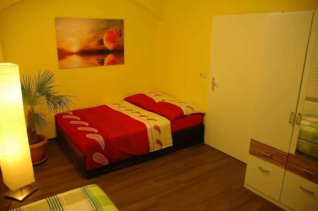 Apartments Stirl-1
