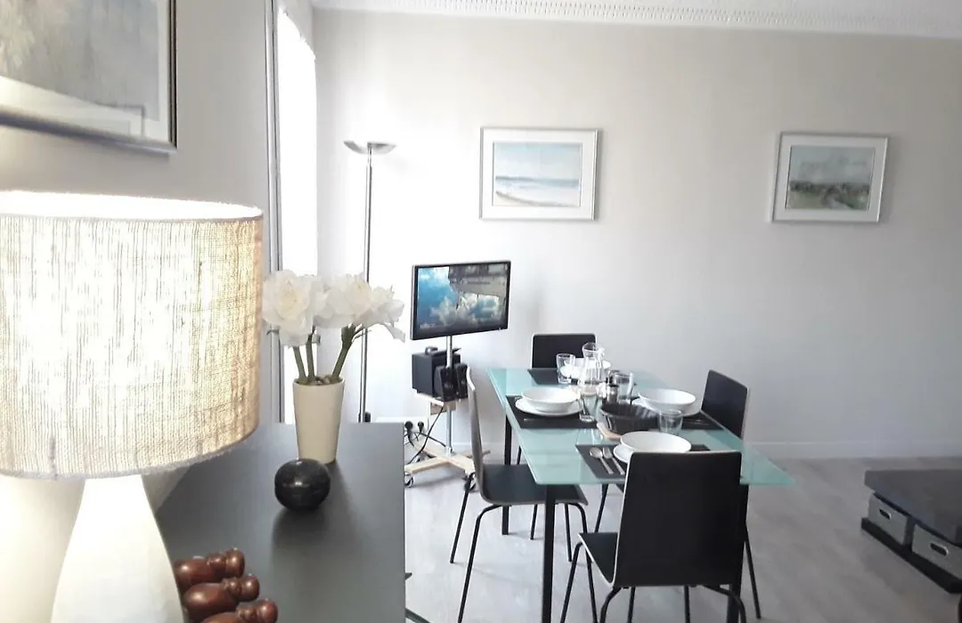 Apartment With Car Park - Charonne Neighborhood-1