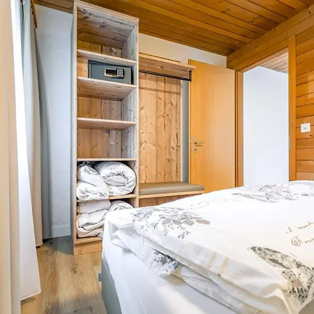 First Apartment - Aare Jungfrau AG-2