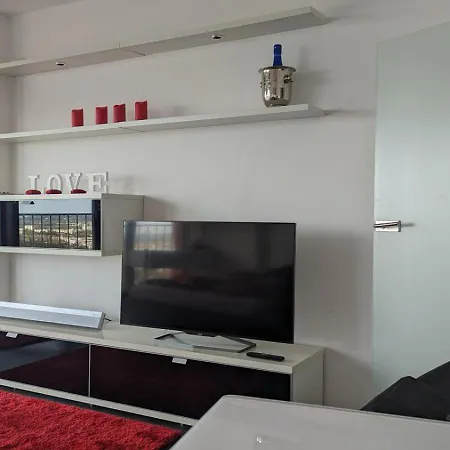 Sky-Romantic-Room-3