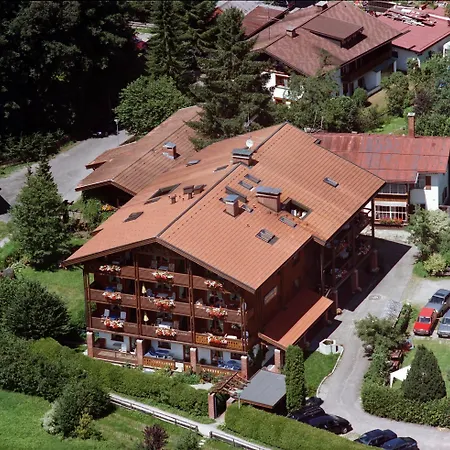 Gästehaus zur Färbe Apartments-3