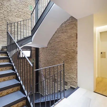 Deco Apartments Barcelona-Born Apt.-2