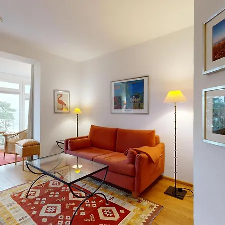 FeWo direkt am Strand mit Meerblick und Südbalkon, Villa Freia 27, Binz-3