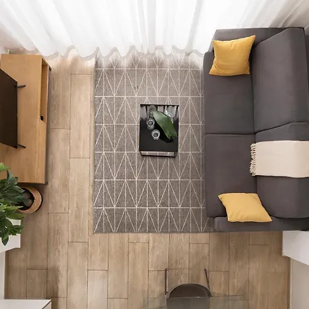 Feelathome Plaza Apartments-3