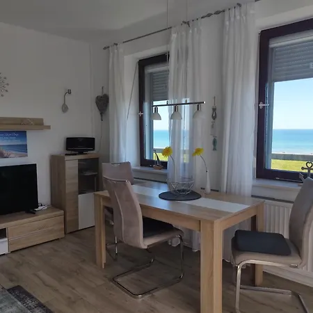Ferienwohnung mit Meerblick, 2 Schlafzi, Box- Bett, Süd- Balkon, eig, Parkplatz, Glasfaser-2