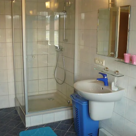Apartment mit Balkon-3