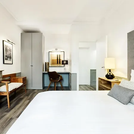 Livinparis - Luxury 3 & Ac 4 Bedrooms Montmartre I-2