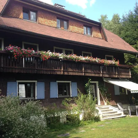 Fuchs Und Has' Gaestehaus-3