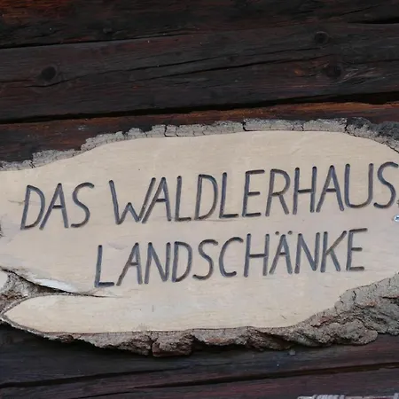 Das Waldlerhaus-2