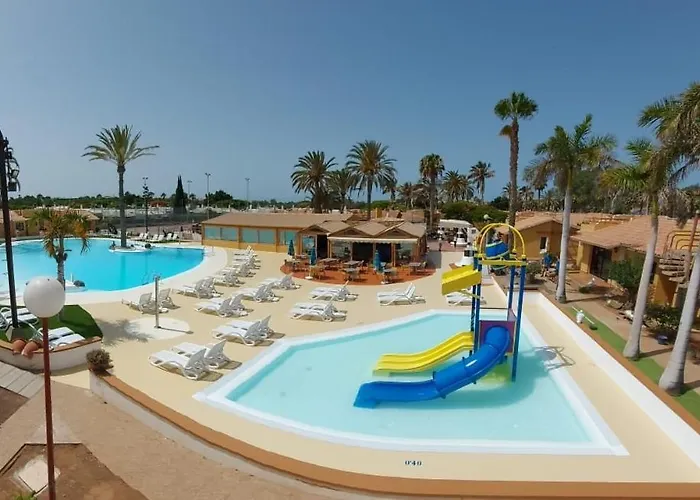 Zentrales Hotel: Bungalows Parque Bali Con Aire Acondicionado