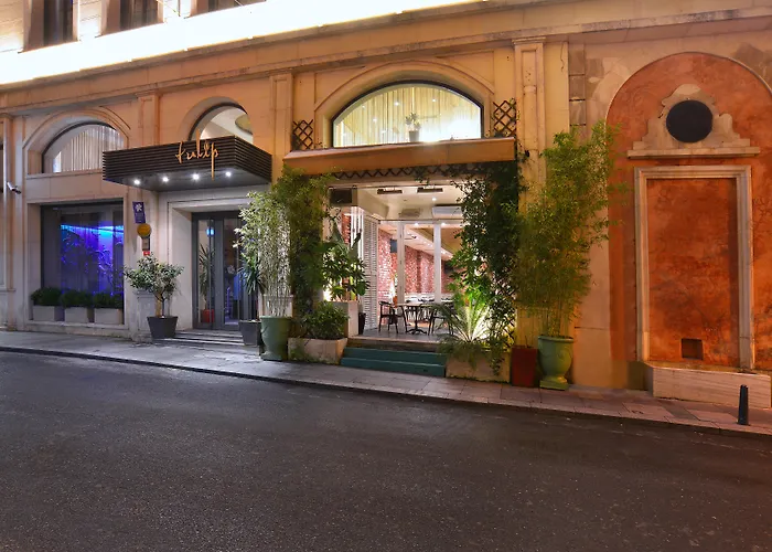 Jacuzzi-Hotel: Pera Tulip Hotel & Spa