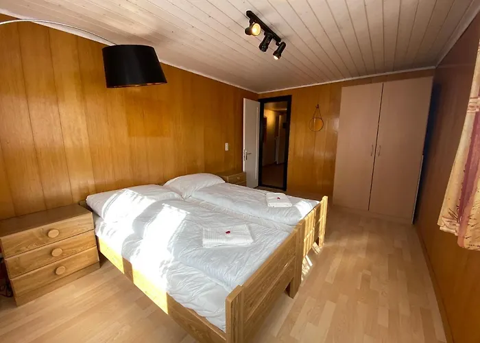 Chalet Diana - Spacious Flat - Village Core - South Facing - Ski-In/Ski-Out