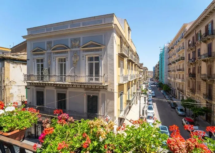Ballaro' Hotel - Budget Room
