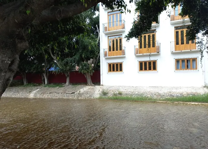 Santa Cecilia Hotel
