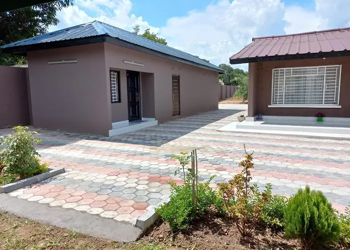 Kasuda - Self Contained Room In Livingstone