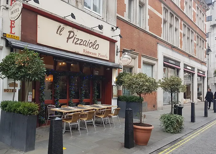 Hotel: Mermaid Suite Hotel