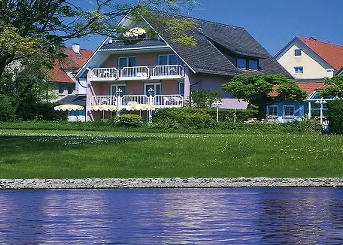 Hotel Strand-Café mit Gästehaus Charlotte