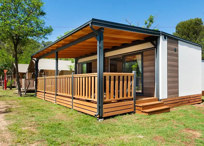 : Glamping And Mobile Homes Lavanda - Holiday Centre Bi Village