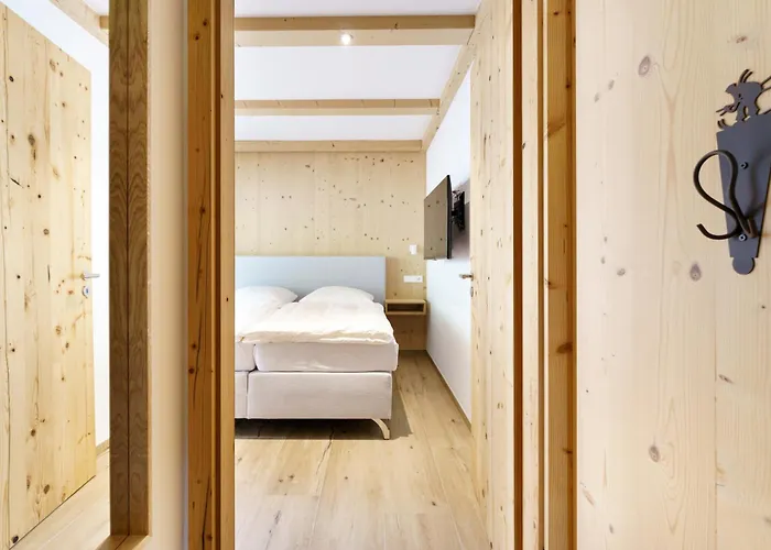 Schwarzenbach - Apartments & Rooftop Pool