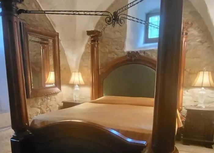 Burg Hermannstein - Kings Room