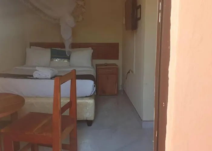 Glamour Lodges And Apartments