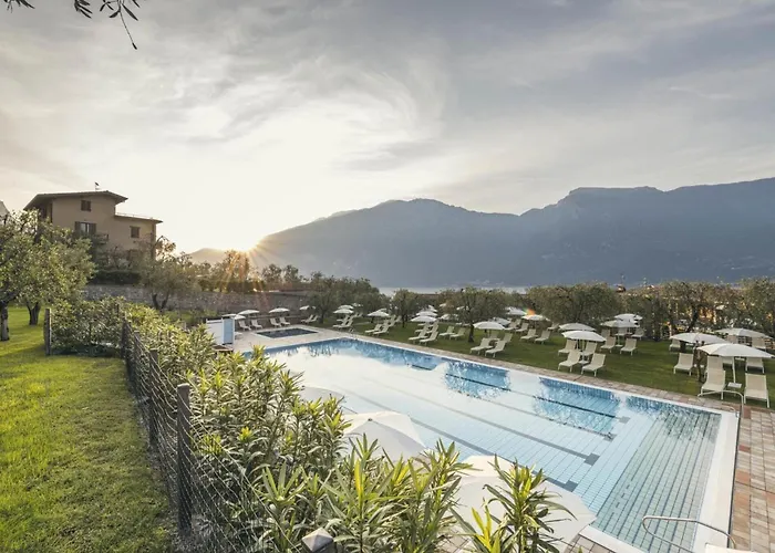 Villa Imelda, Panoramic Apartments With Lake Garda Views