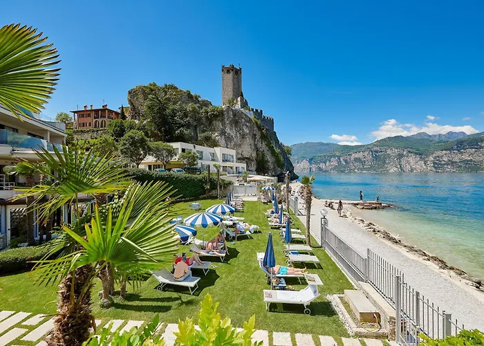 4-Sterne-Hotel: Hotel Castello Lake Front