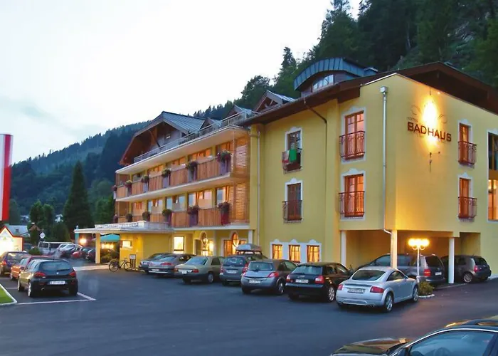 Hotel mit Whirlpool Badhaus