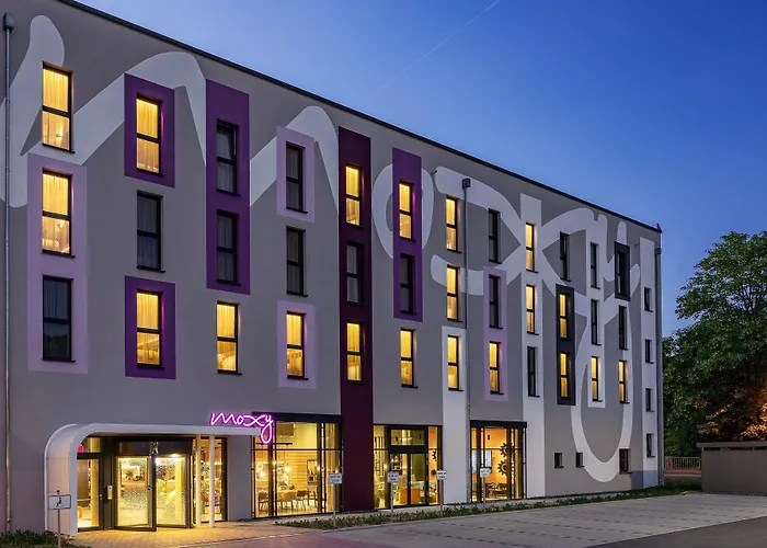 Moxy Simmern