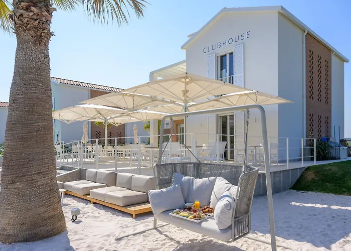 Pareus Beach Resort
