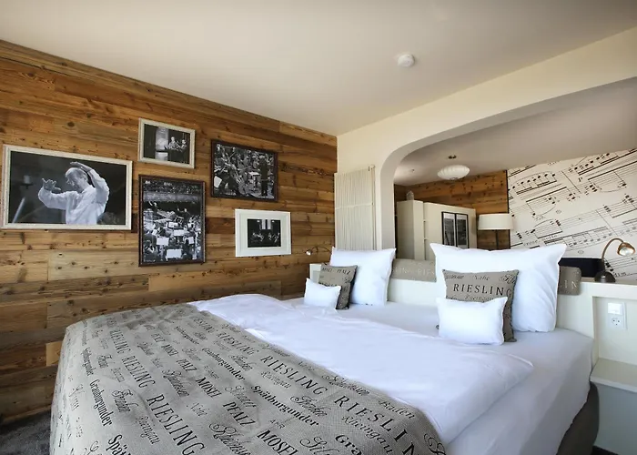 4 Sterne Hotels Nägler´s Fine Lounge