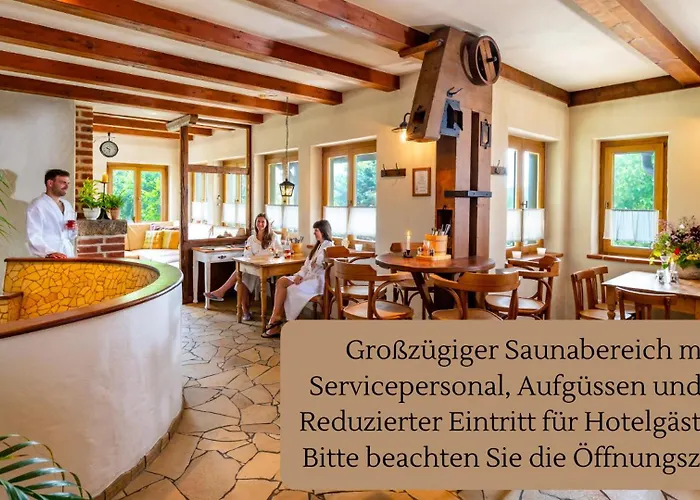 Landhotel Gut Wildberg mit Badeteich