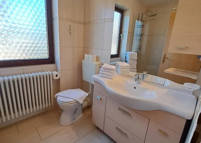 Ferienvermietung: Haus Moni