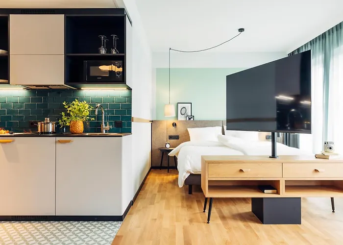 Harry'S Home & Apartments